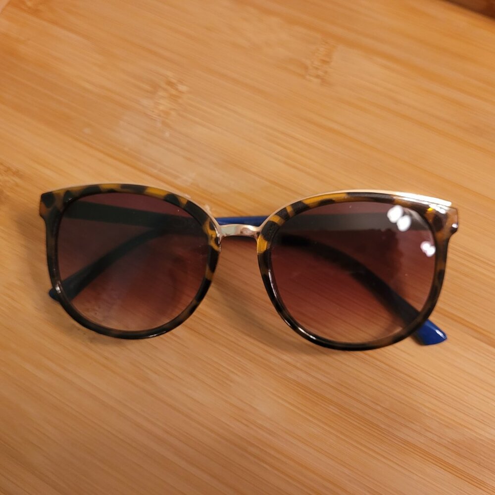 Tortiose Shell Sunglasses Oscar De La Renta Blue & Brown  MOD 1270 200 Womens - Picture 13 of 15